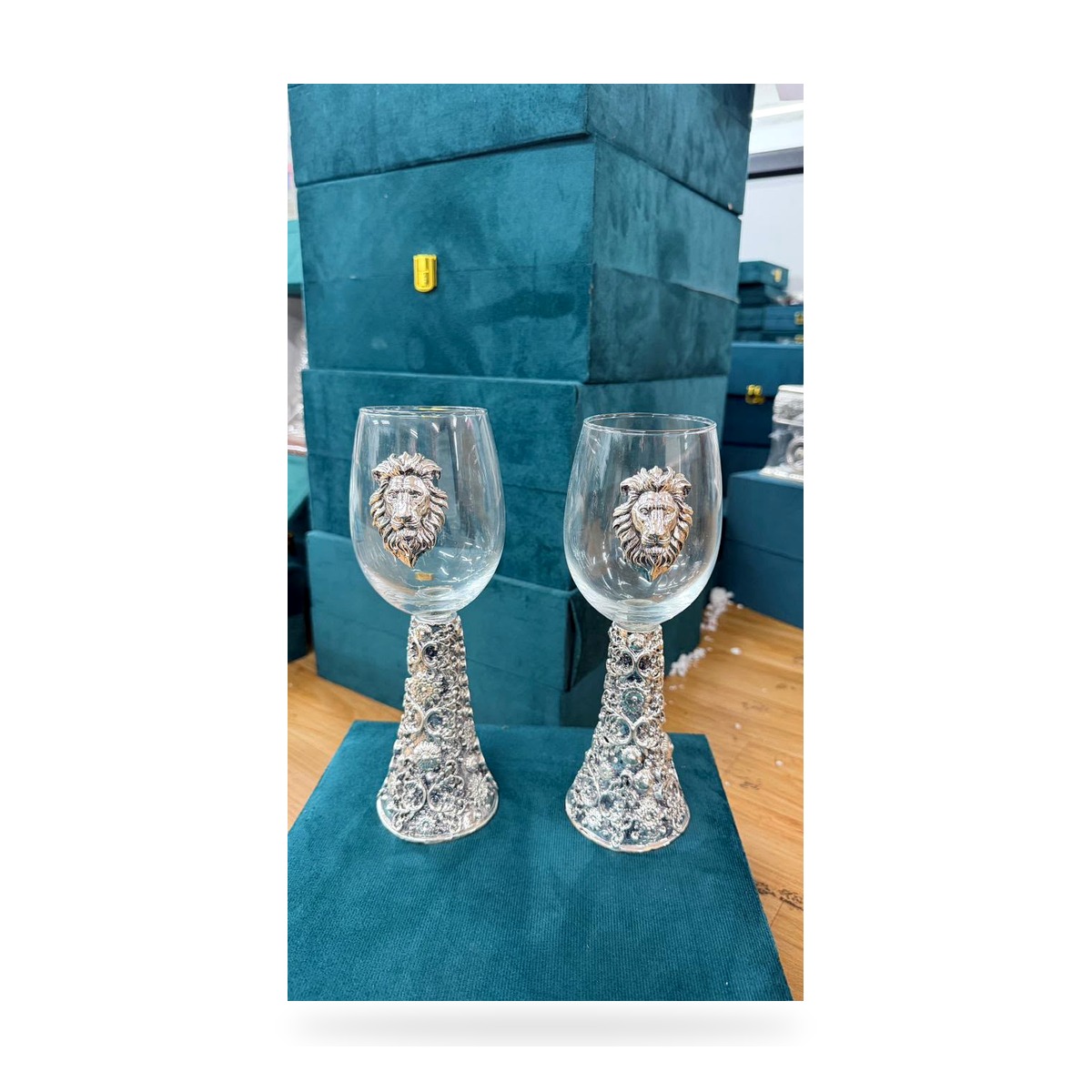 CRESTORA 999 Silver Plated Premium Gift Article