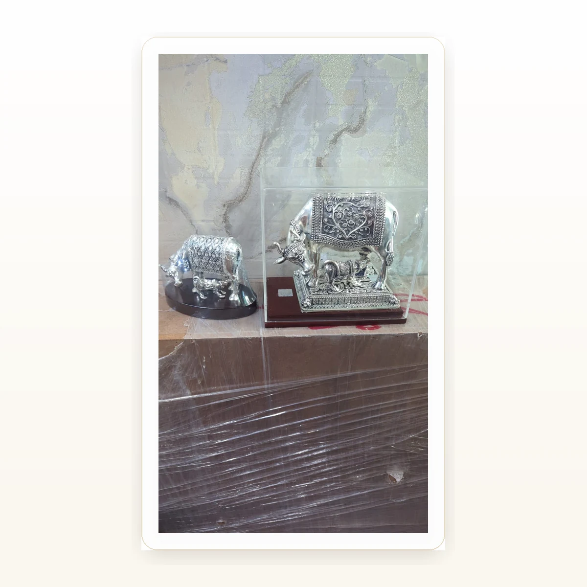 CRESTORA 999 Silver Plated Cow Decorative Showpiece